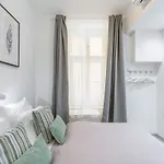 Modern Cozy Studio At The Center