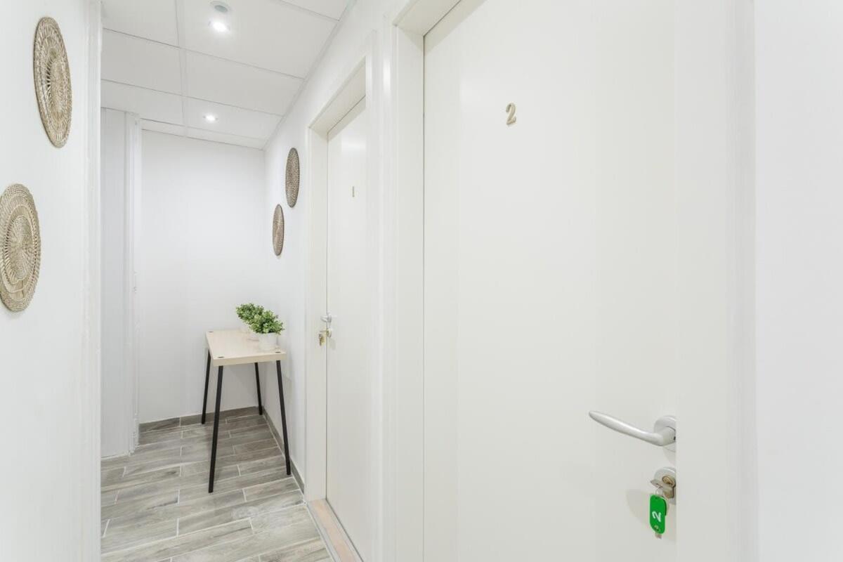 Modern Cozy At The Center Apartament
