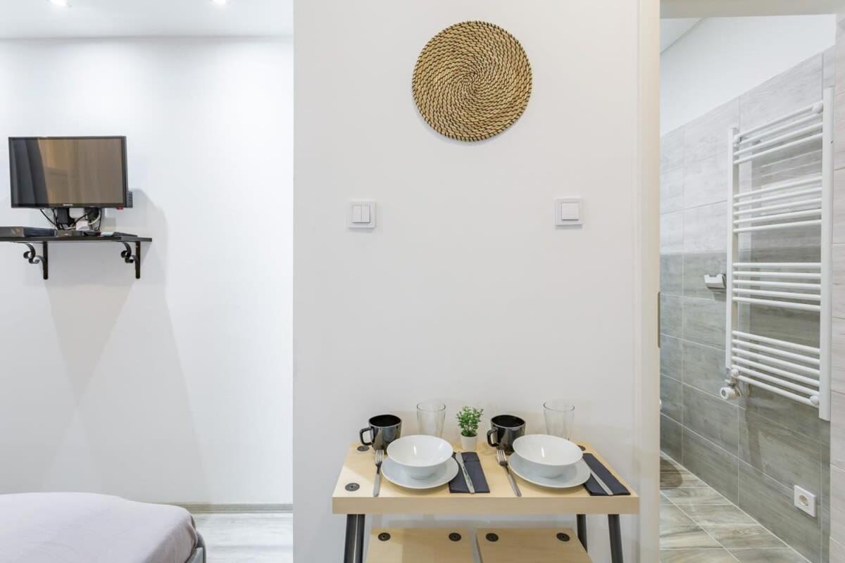 Modern Cozy At The Center