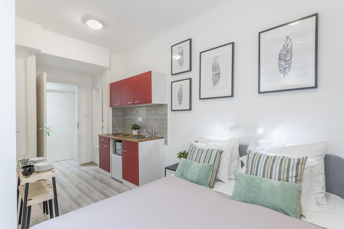 Modern Cozy At The Center Apartment Budapest