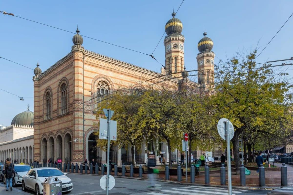 Modern Cozy At The Center Budapest